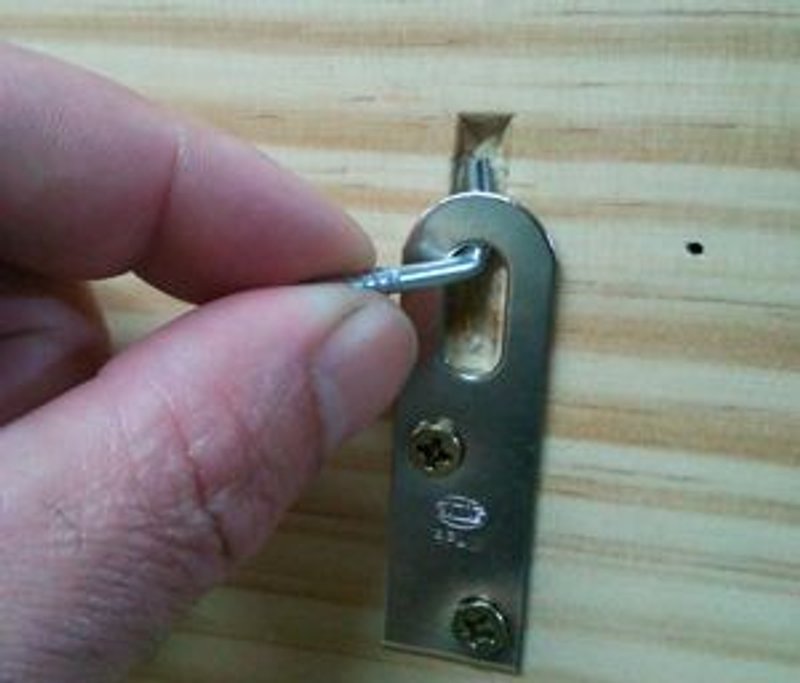 suspender mueble herraje