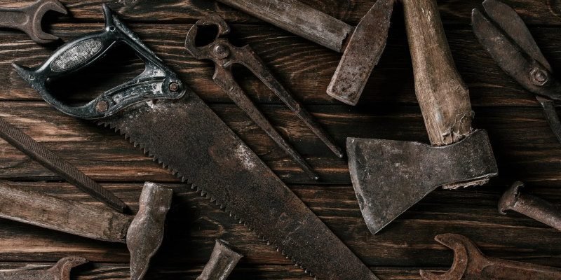 eliminar óxido de herramienta de carpintería