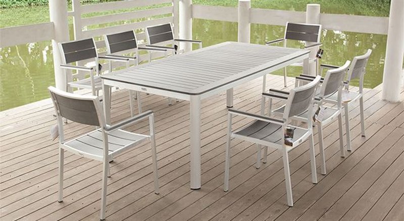 mobiliario de exterior en aluminio