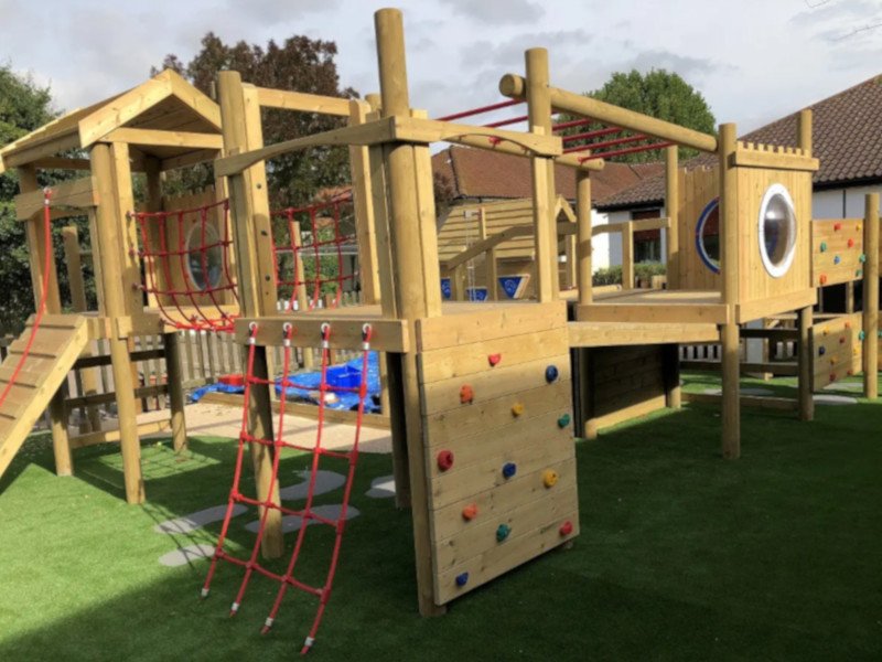 parque infantil de madera