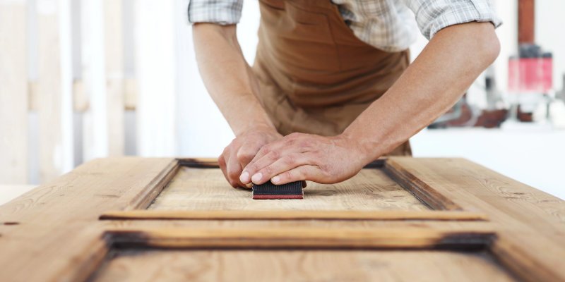 preparar madera para pintar