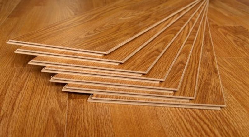 suelo laminado barato