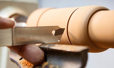 Guía de Iniciación al Torneado de Madera: Técnica, Especies y Herramientas